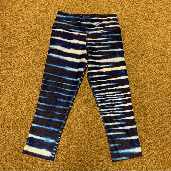 Nike dry fit Capri leggings - Picture 1 of 3